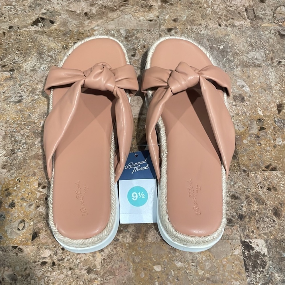 Women’s Sandals - Picture 5 of 9